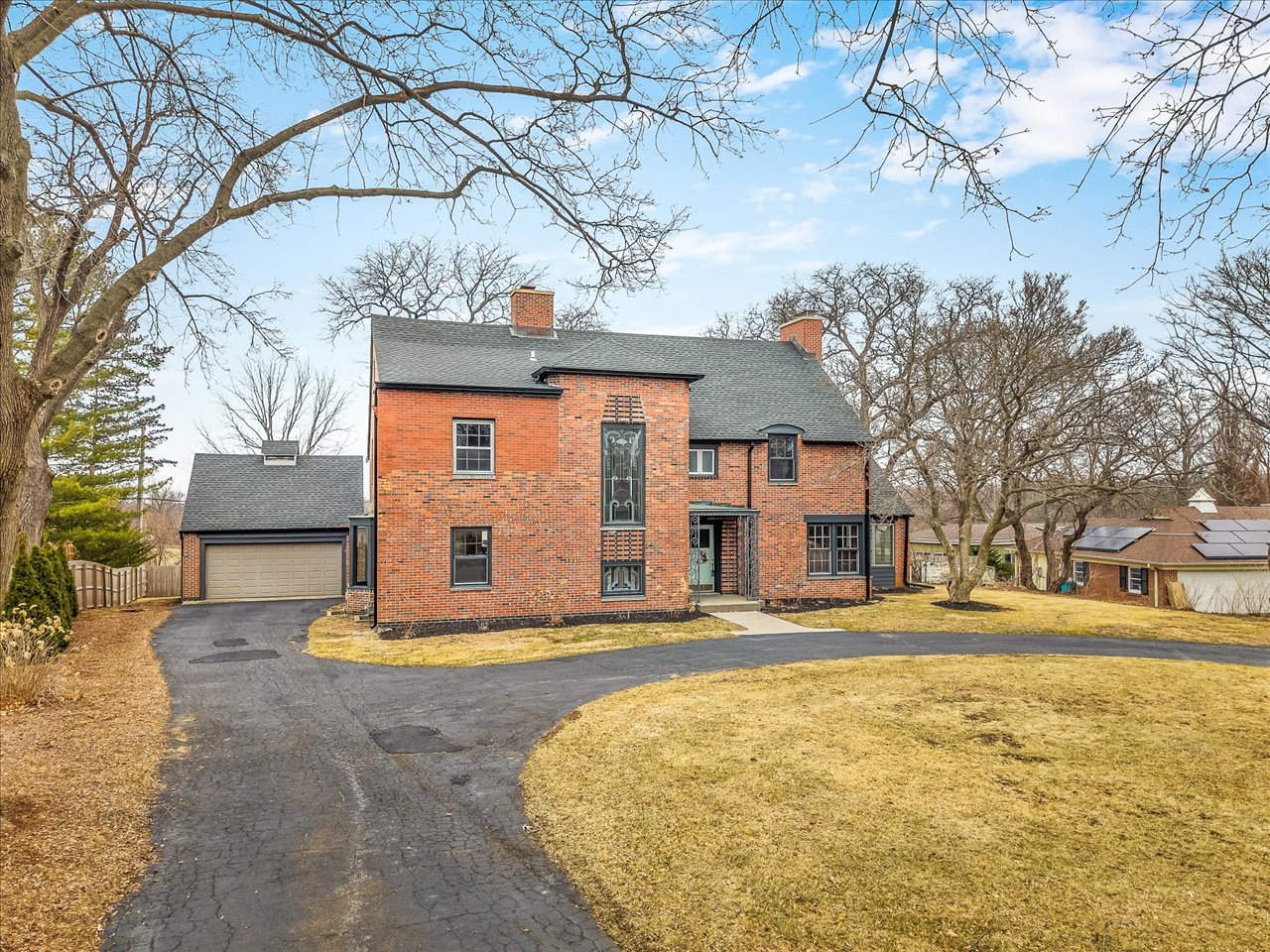2014 Glenview Road Property Photo 6