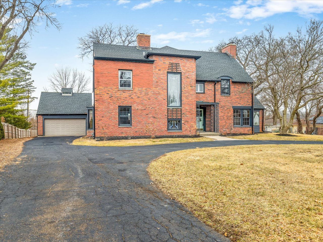2014 Glenview Road Property Photo 7