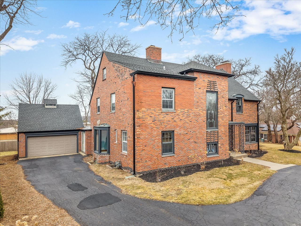 2014 Glenview Road Property Photo 8