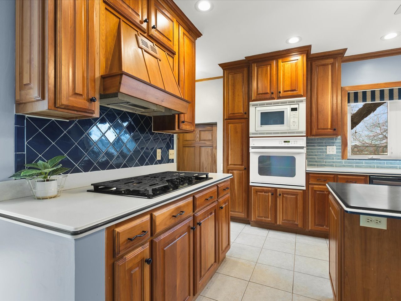 2014 Glenview Road Property Photo 27