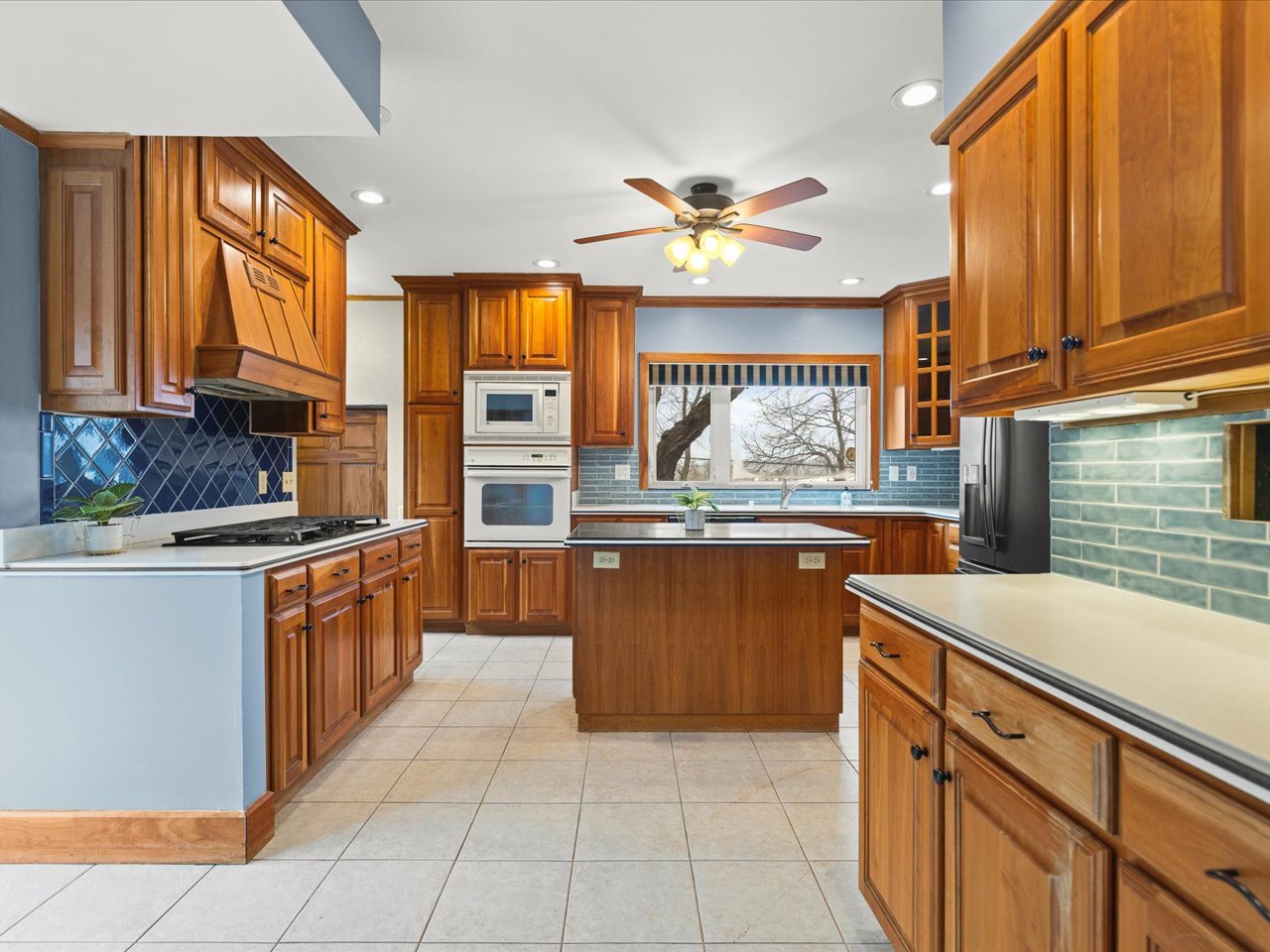 2014 Glenview Road Property Photo 30