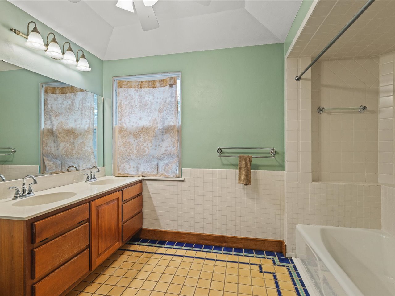 2014 Glenview Road Property Photo 54