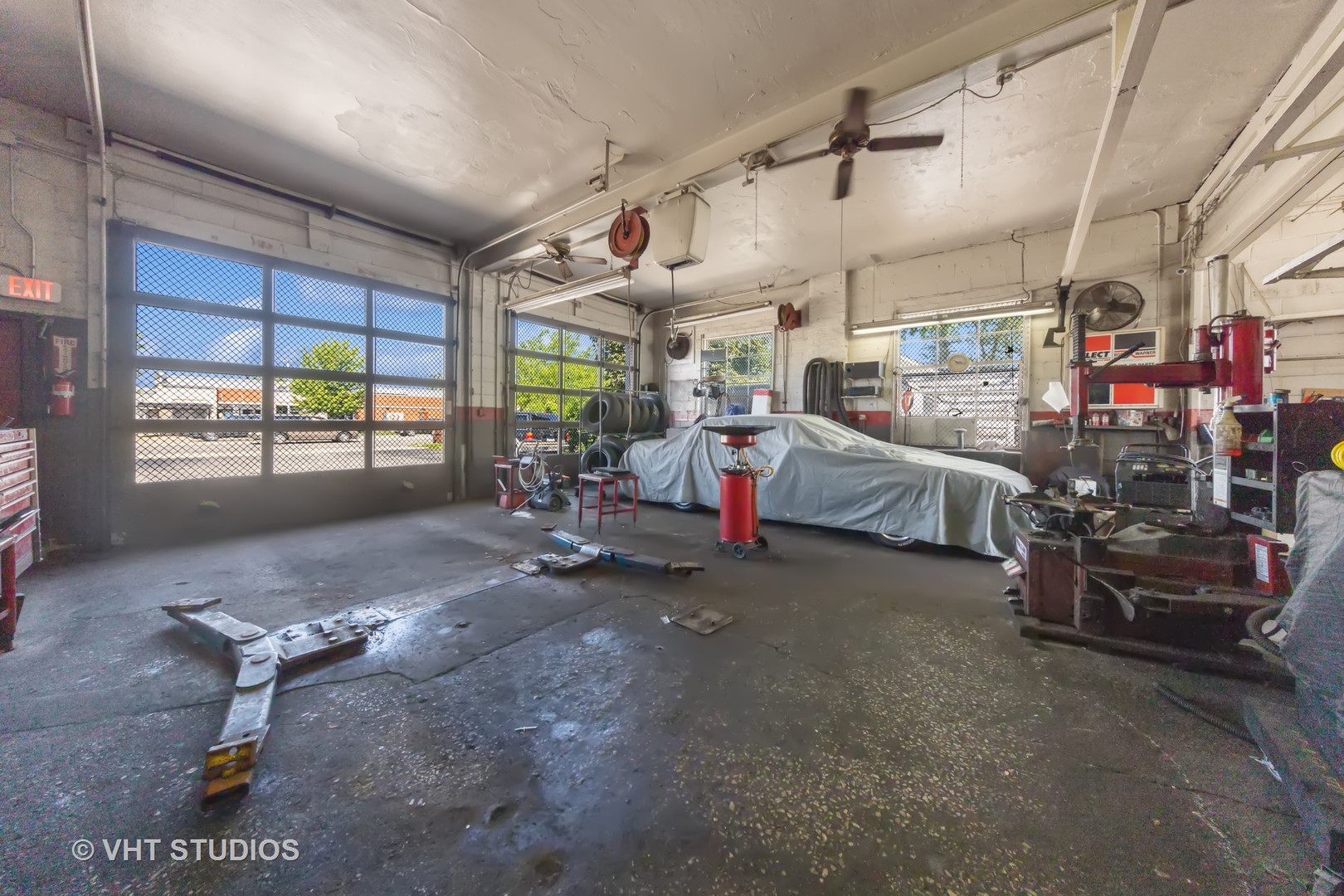 11849 S Pulaski Road Property Photo 11