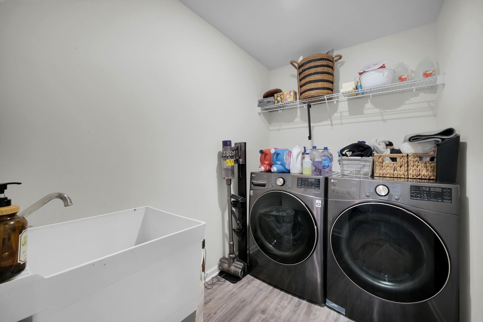 309 Lakeshore Drive Property Photo 26