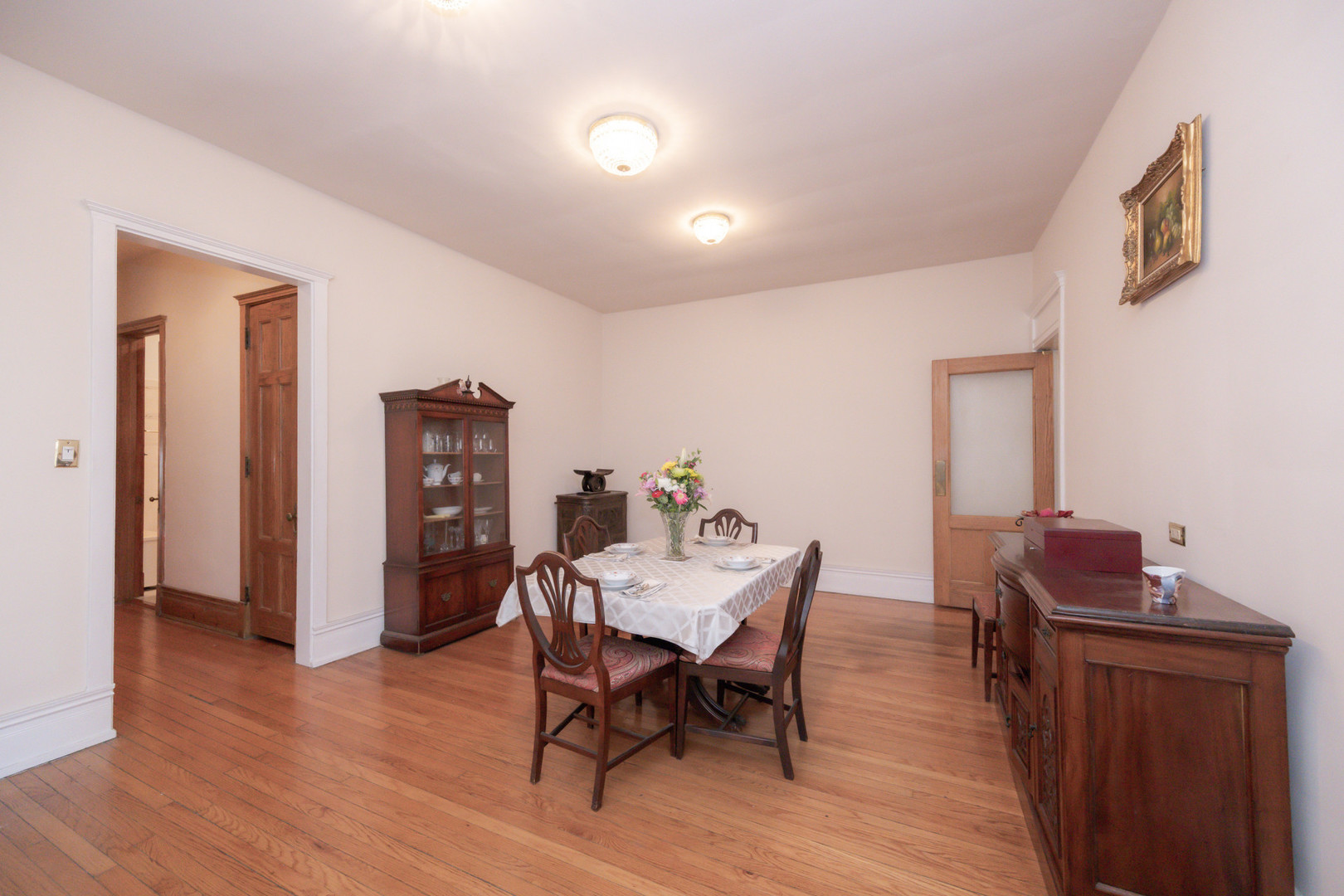1354 E 48th Street 2e Property Photo 9