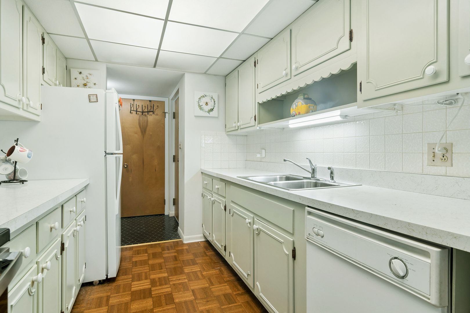 200 Deborah Lane 17a Property Photo 7