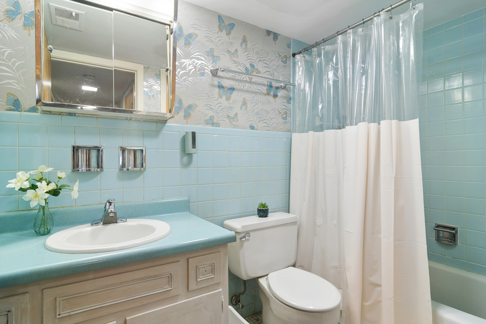 200 Deborah Lane 17a Property Photo 13
