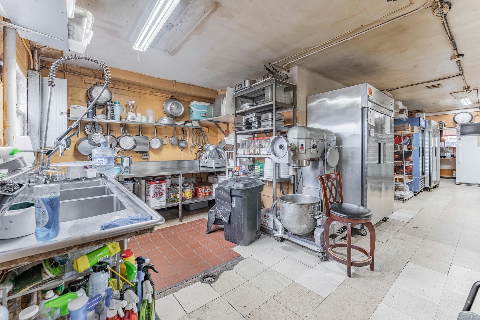 5418 W North Avenue Property Photo 13