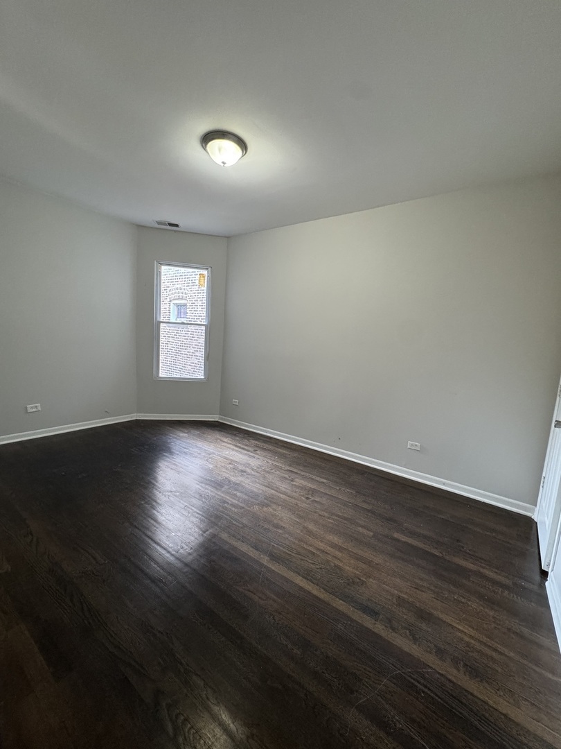 6130 S Rhodes Street 2 Property Photo 6