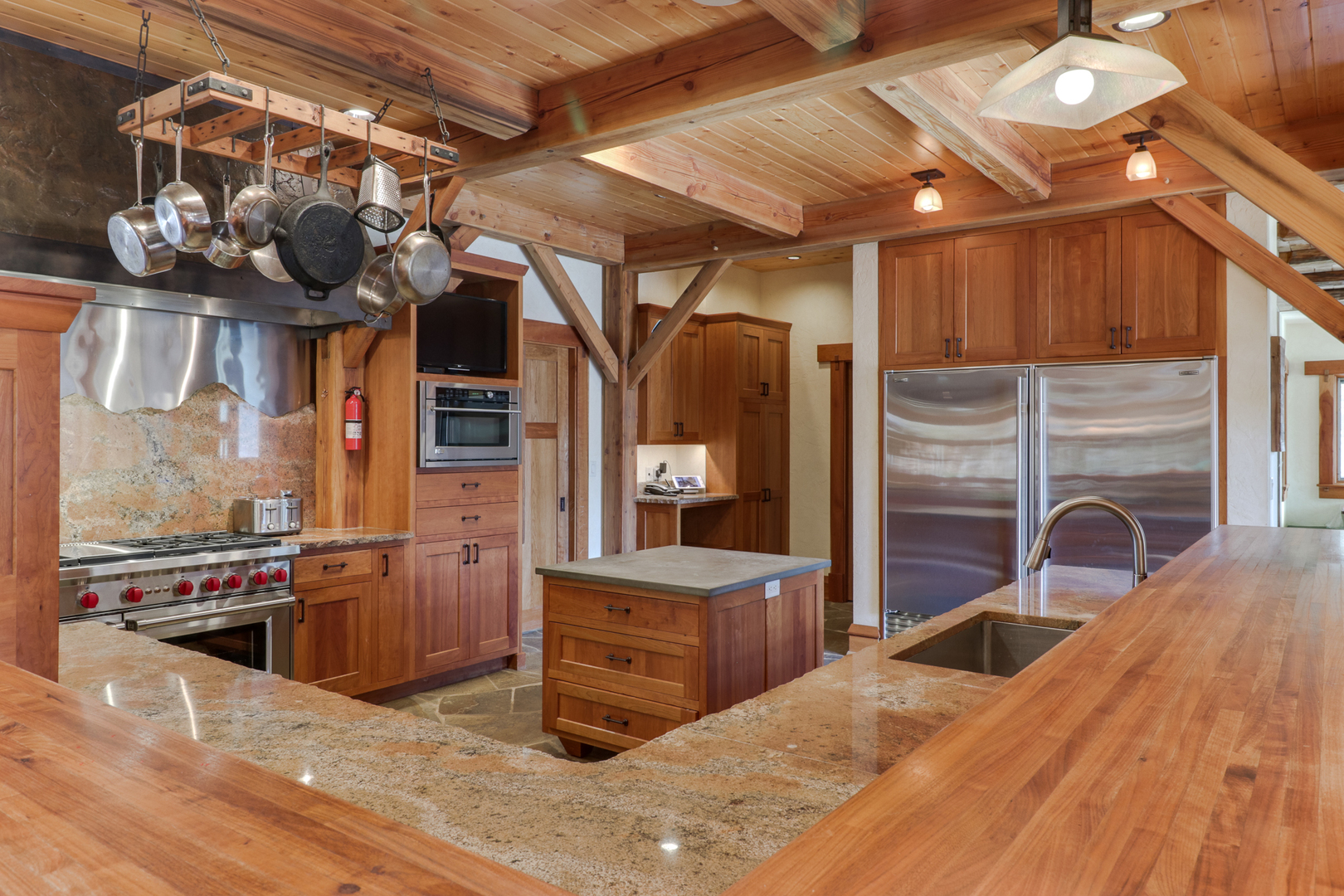 12582304 Property Photo 23