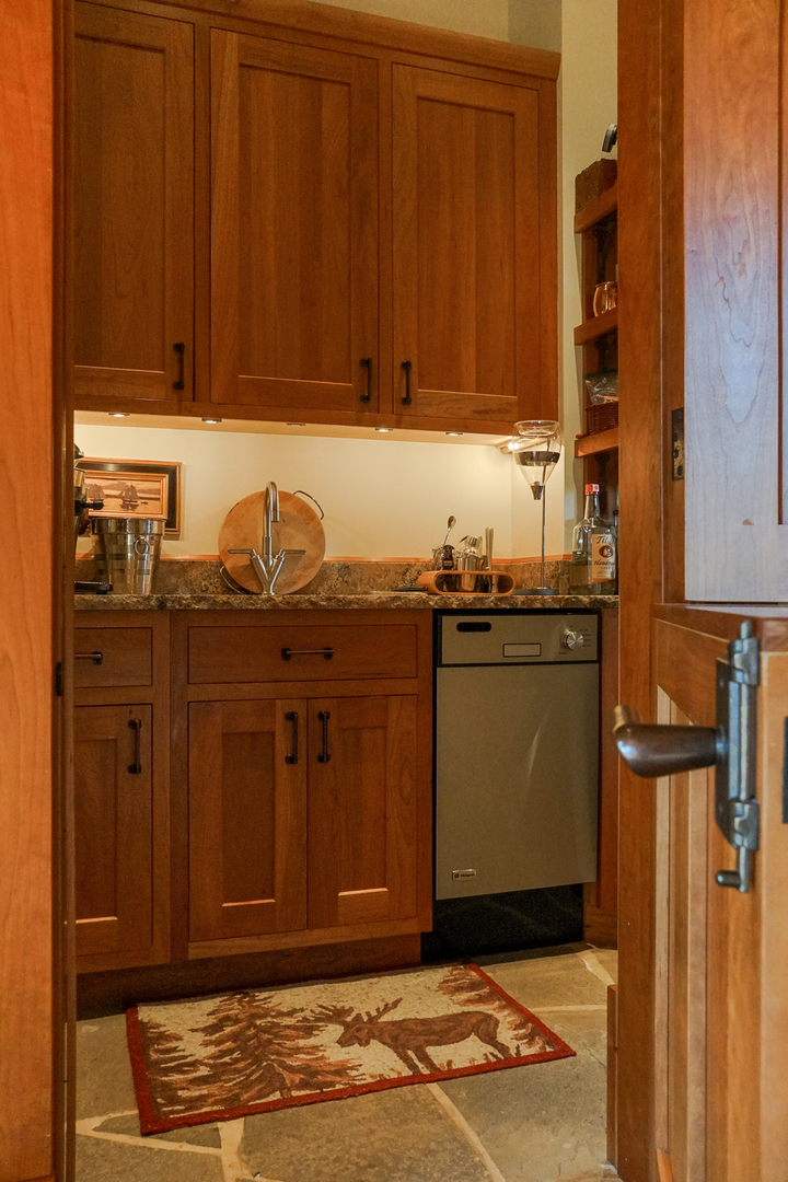 12582304 Property Photo 40