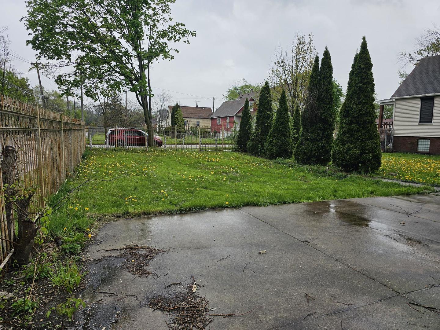11920 S Calumet Avenue Property Photo 10