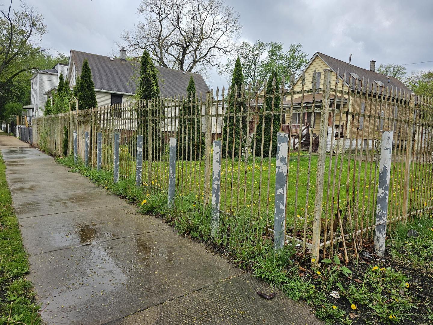 11920 S Calumet Avenue Property Photo 12