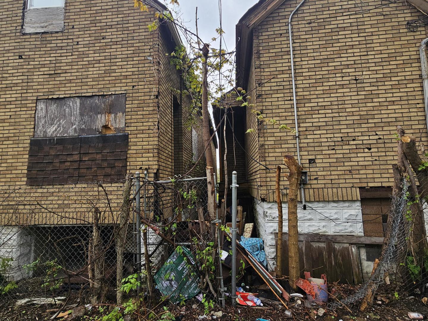 11920 S Calumet Avenue Property Photo 19