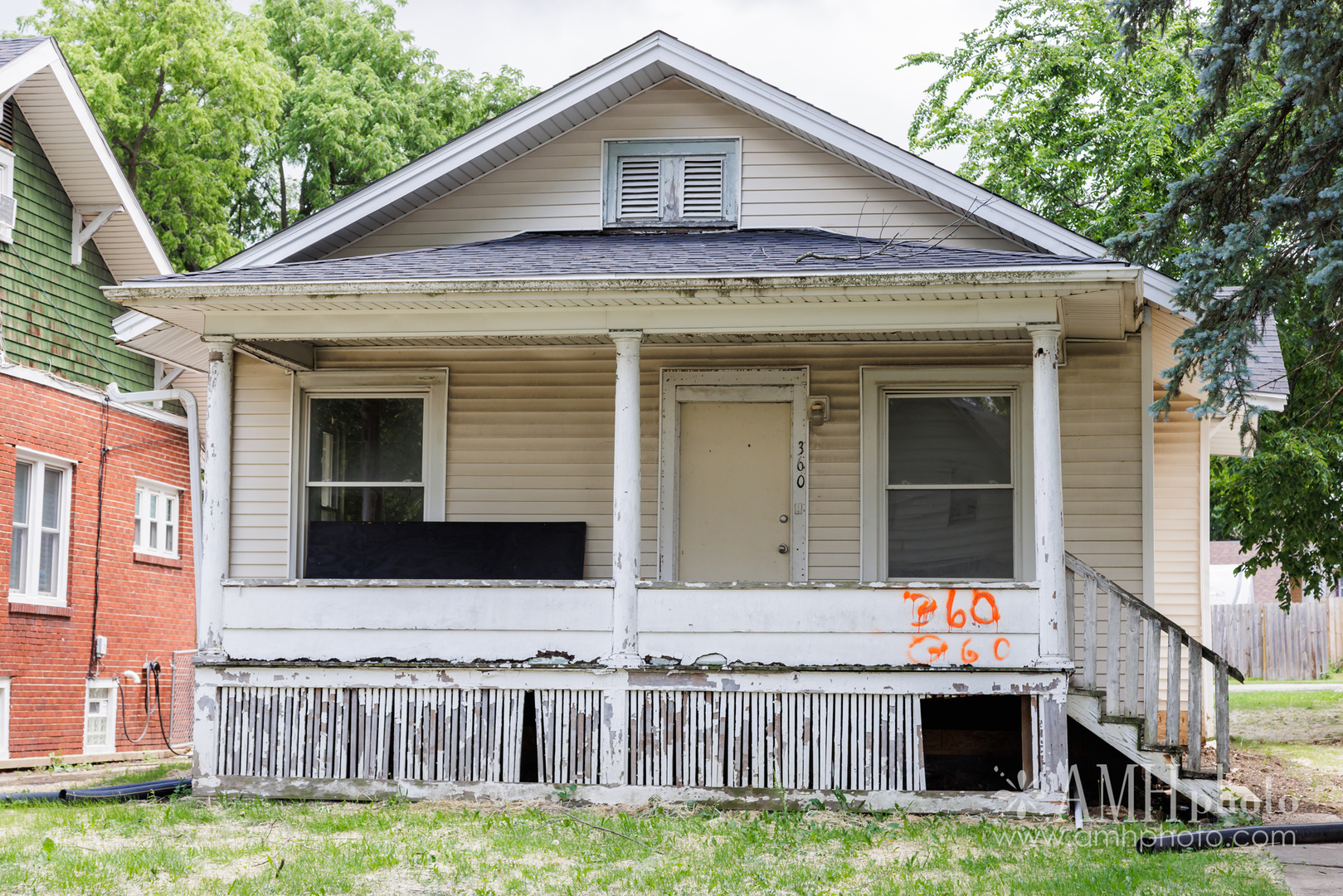 360 S Elm Avenue Property Photo 1