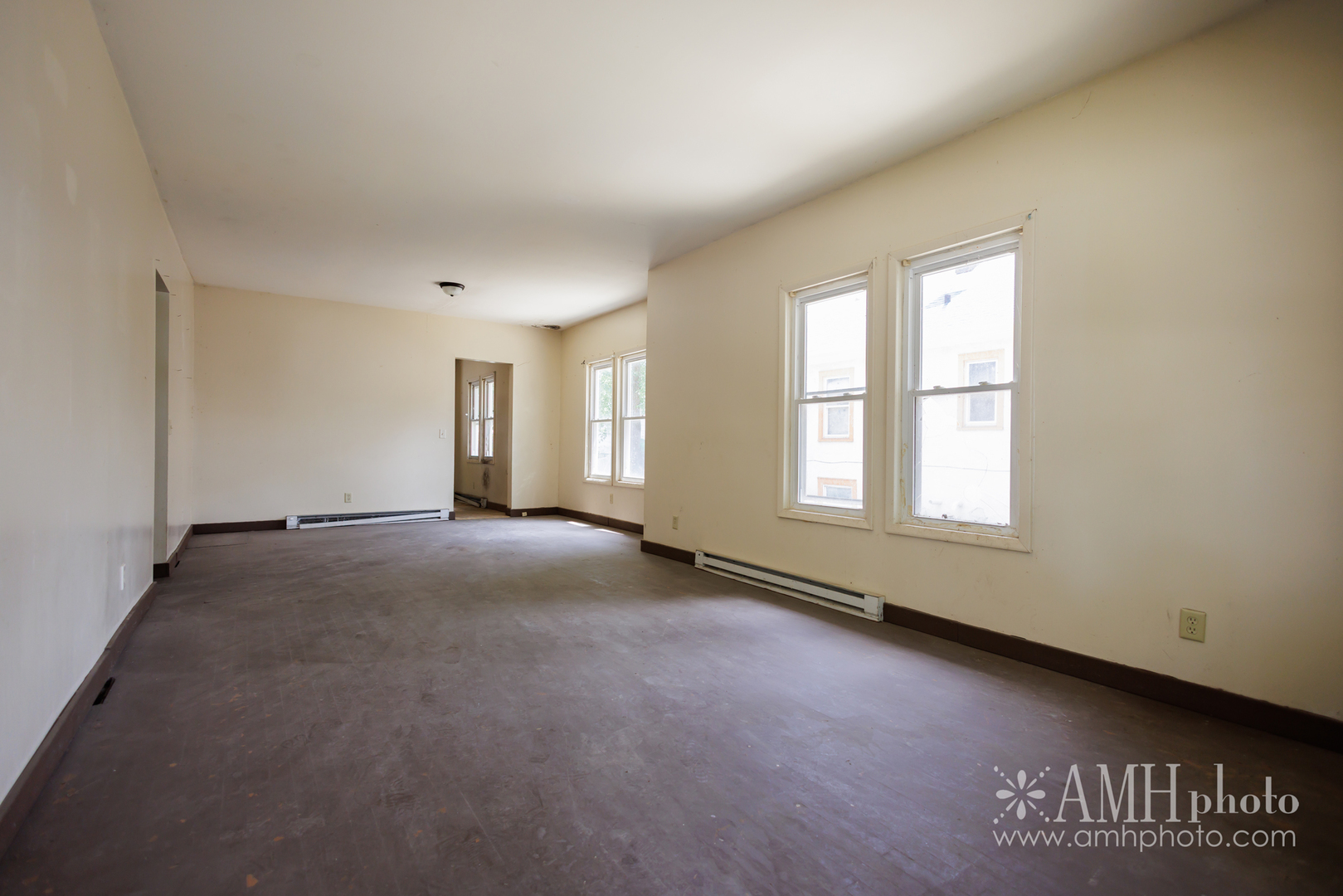 360 S Elm Avenue Property Photo 6