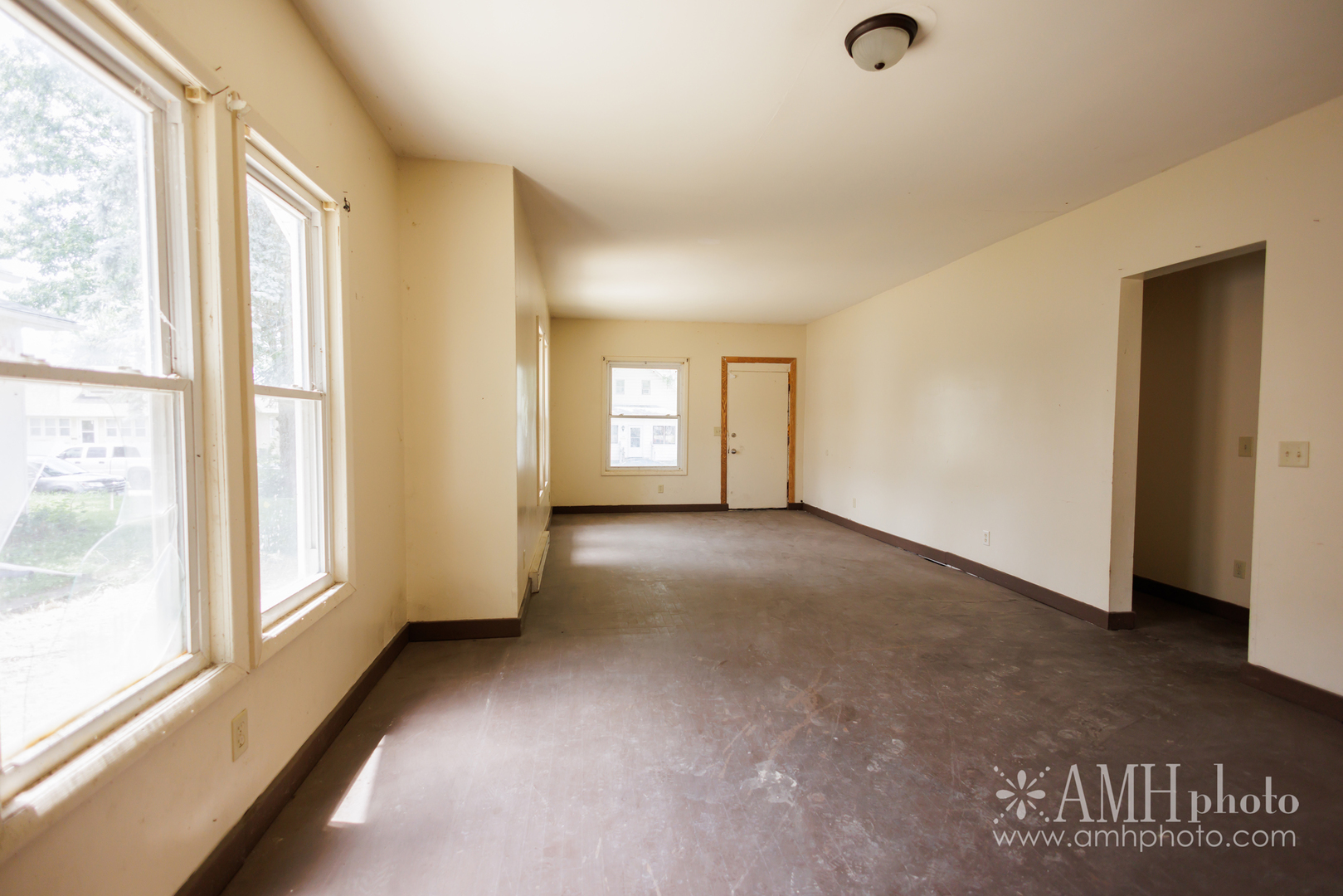 360 S Elm Avenue Property Photo 8