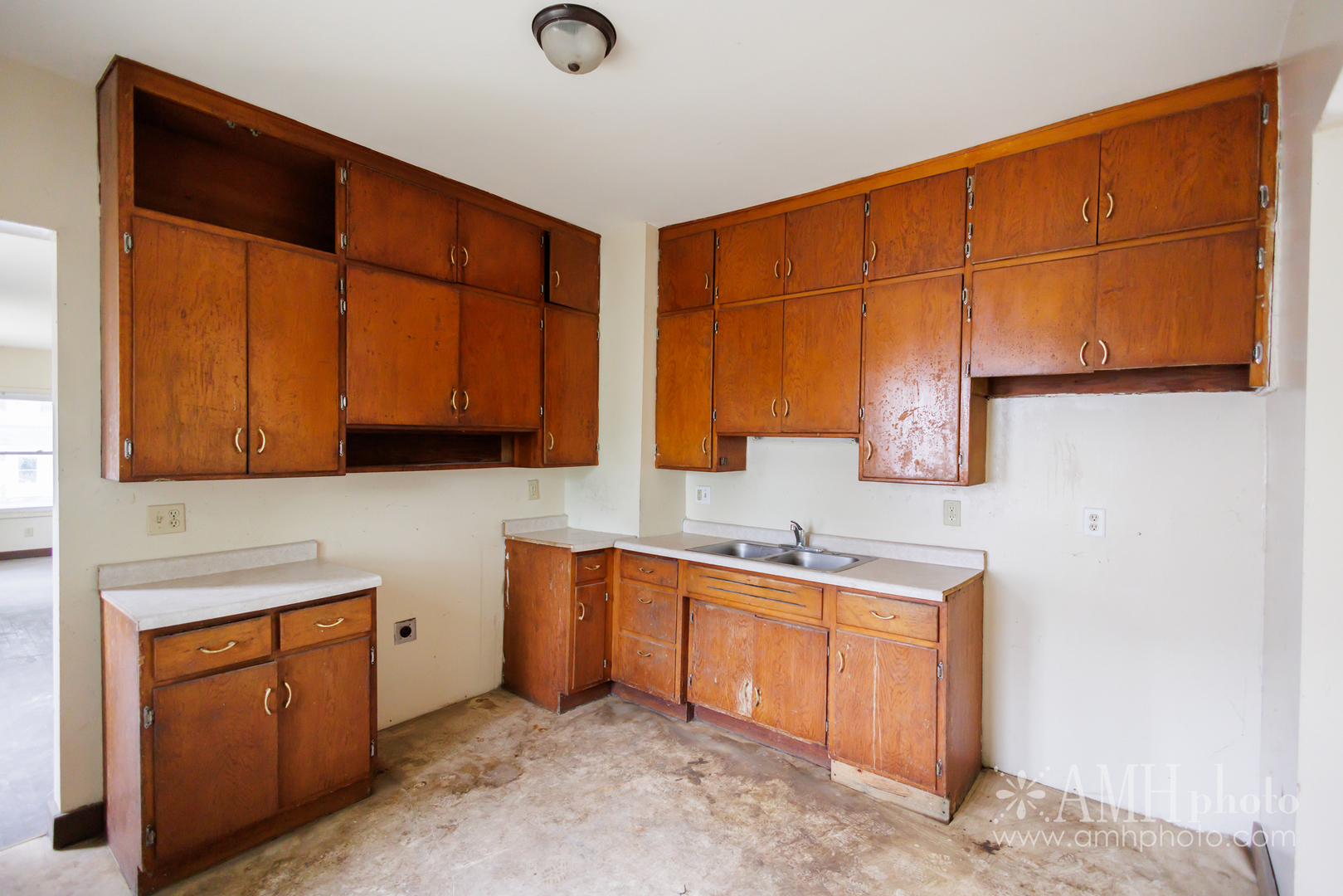 360 S Elm Avenue Property Photo 9