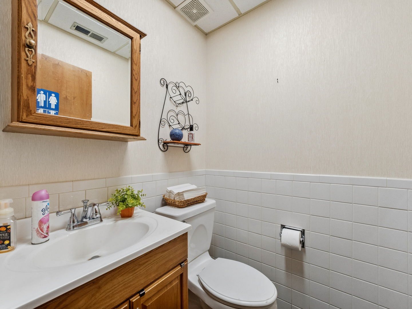 1204 E Central Road Property Photo 11