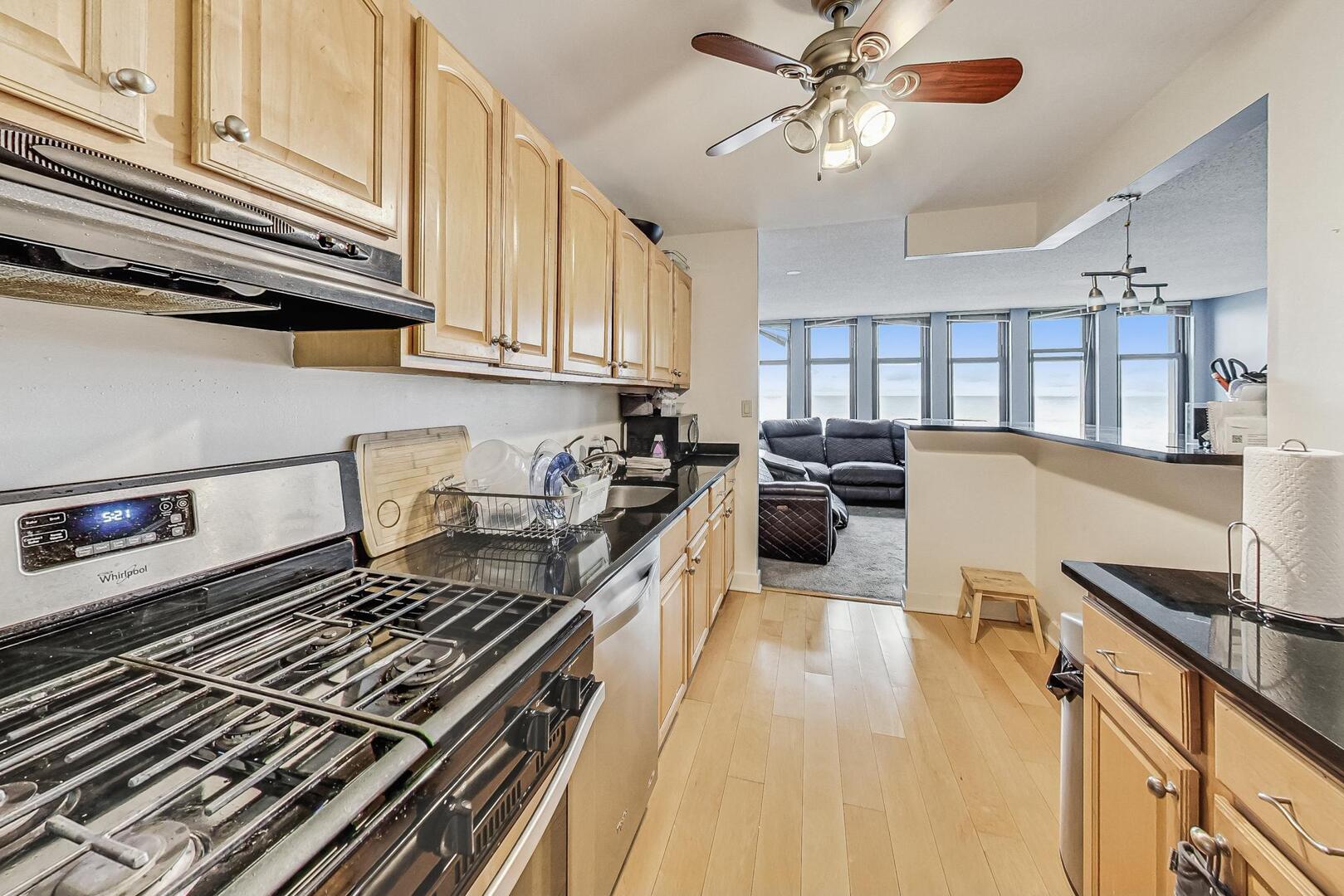 6700 S South Shore Drive 17b Property Photo 10