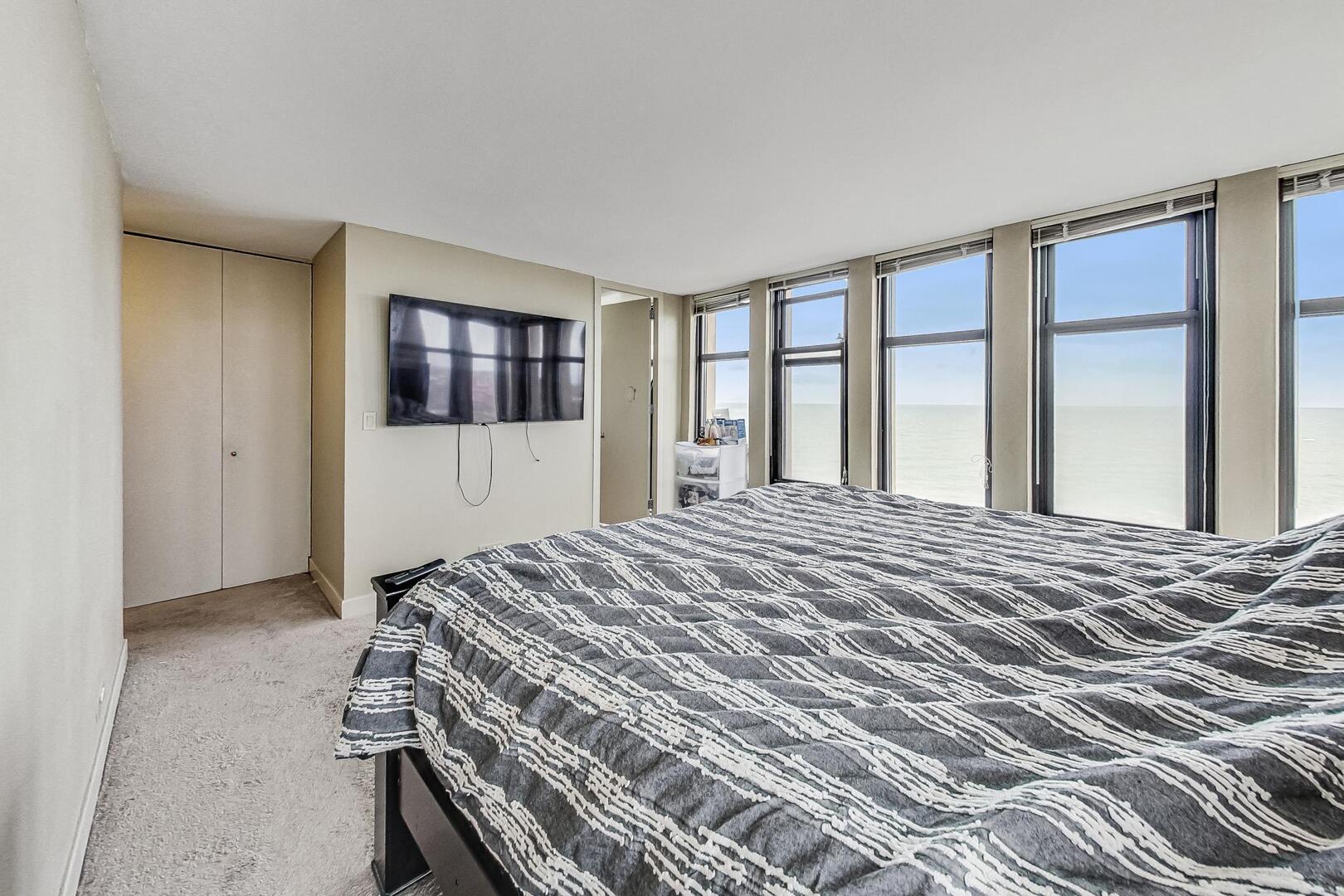 6700 S South Shore Drive 17b Property Photo 14