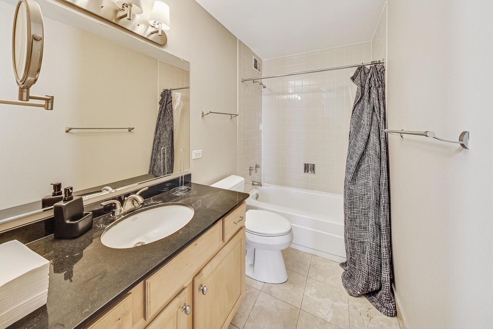 6700 S South Shore Drive 17b Property Photo 17