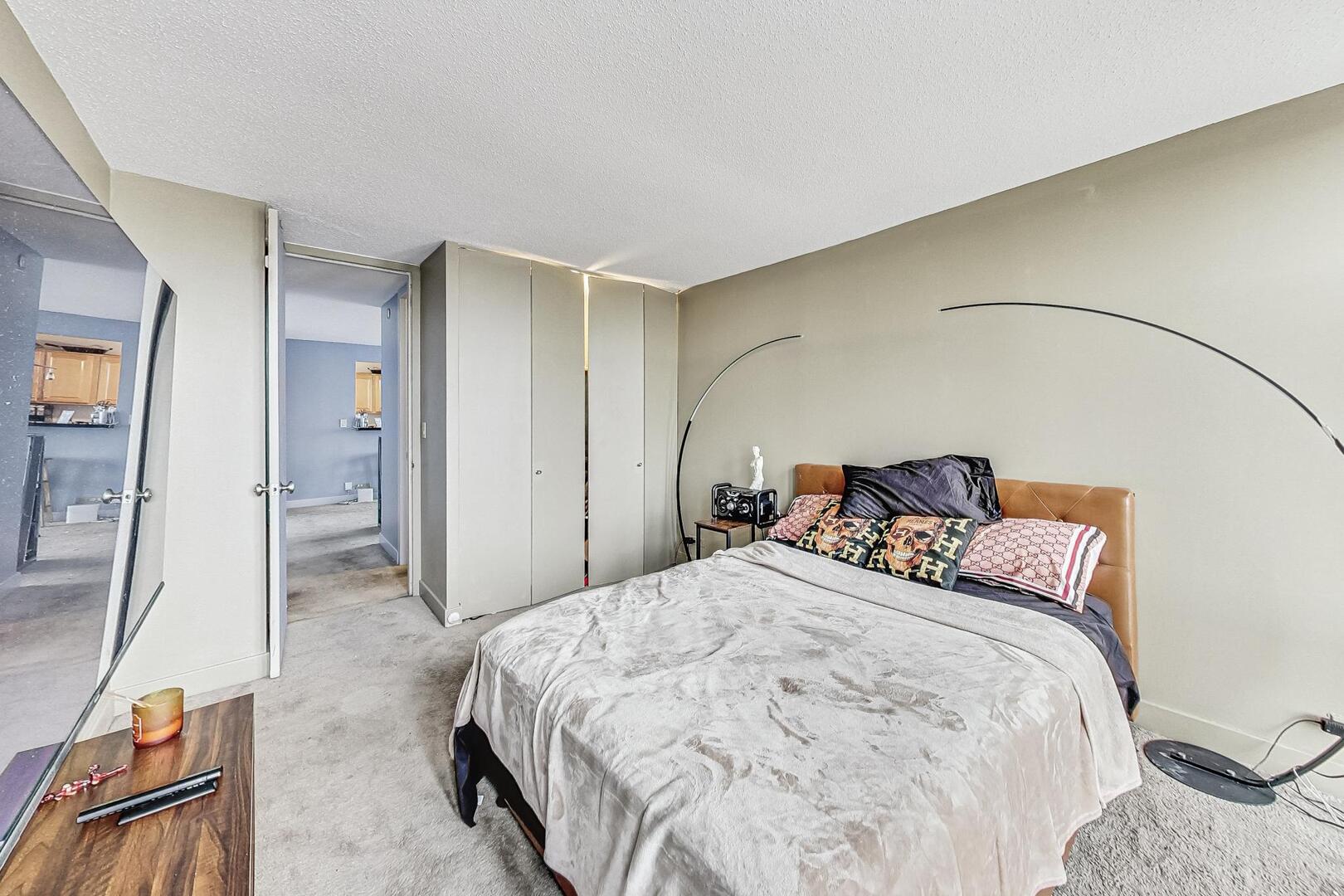 6700 S South Shore Drive 17b Property Photo 20