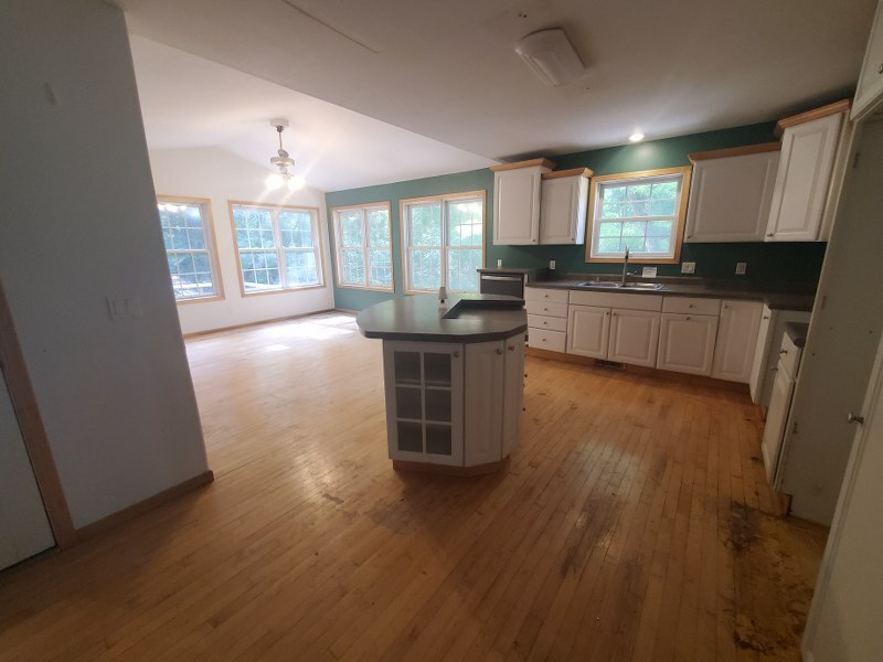945 Waverly Road Property Photo 11