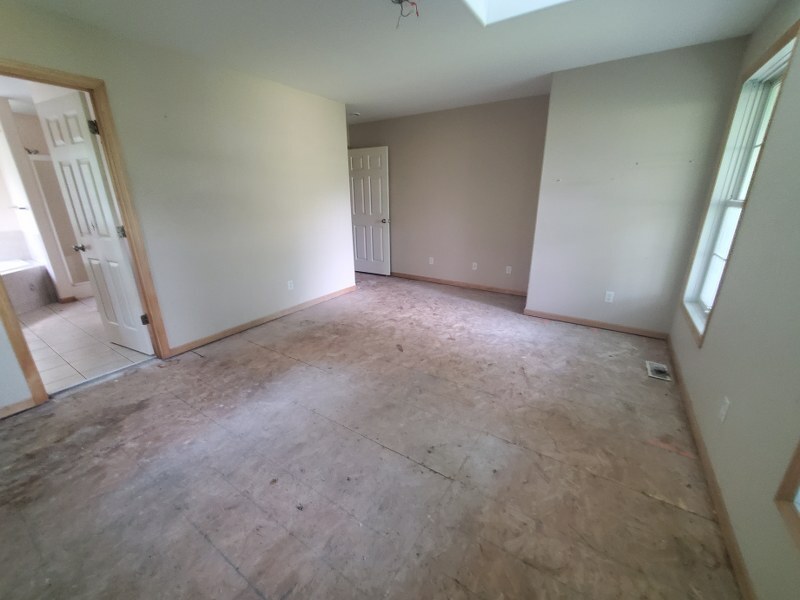 945 Waverly Road Property Photo 16