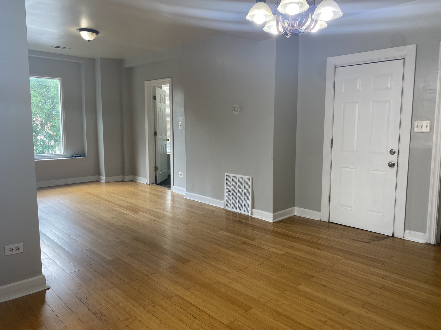 4429 W Adams Street Property Photo 9