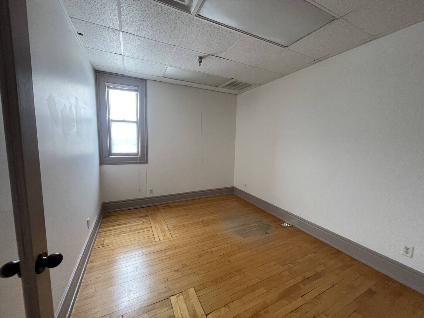 115 W Main Street Property Photo 37