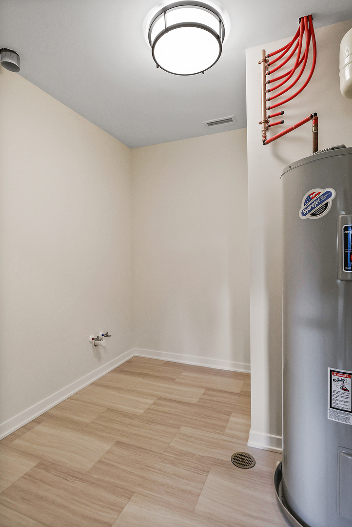 2034 W 75th Place 38 Property Photo 18