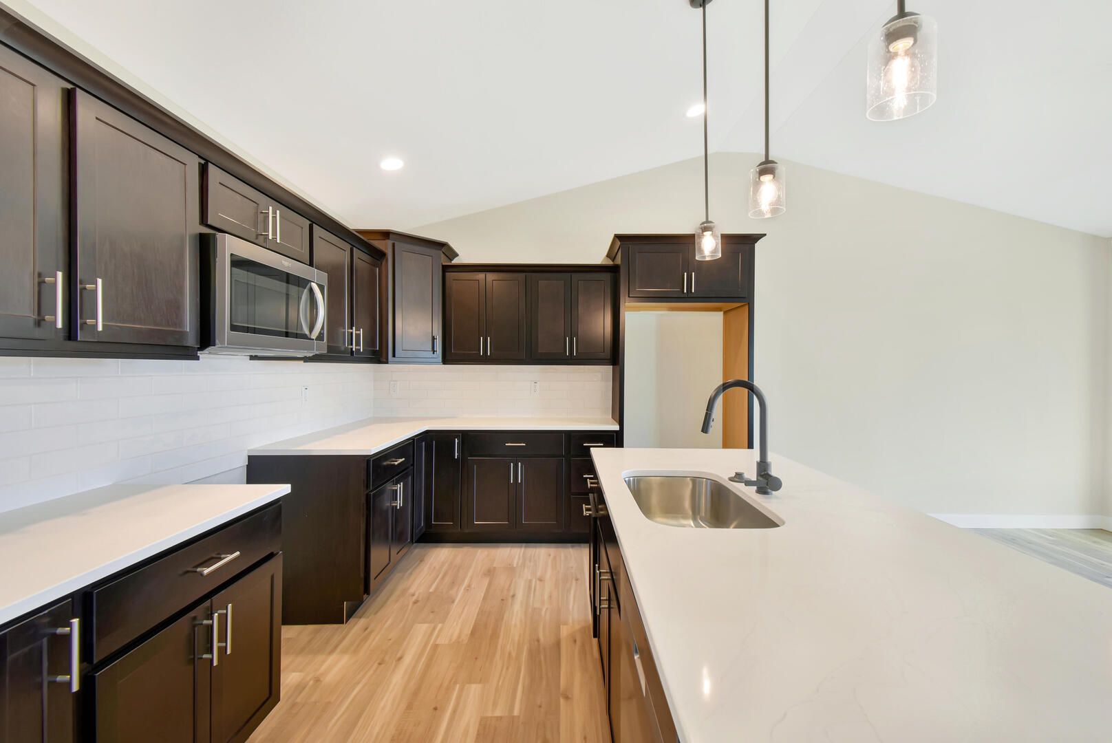 707 Cates Drive Property Photo 4