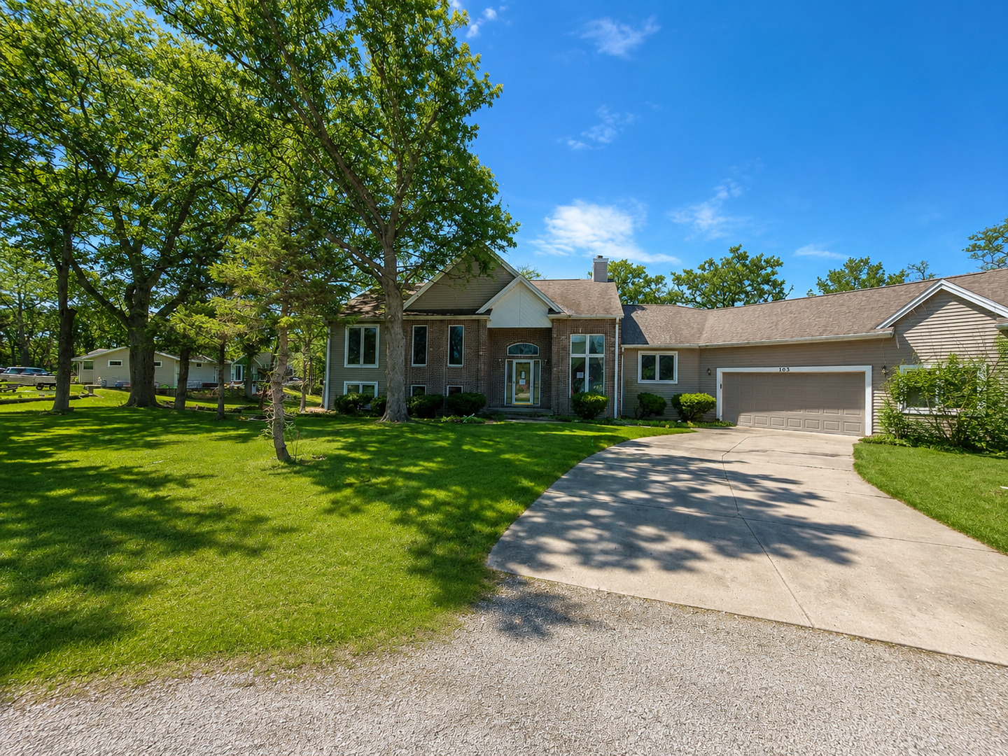 103 Chickasaw Lane Property Photo 2
