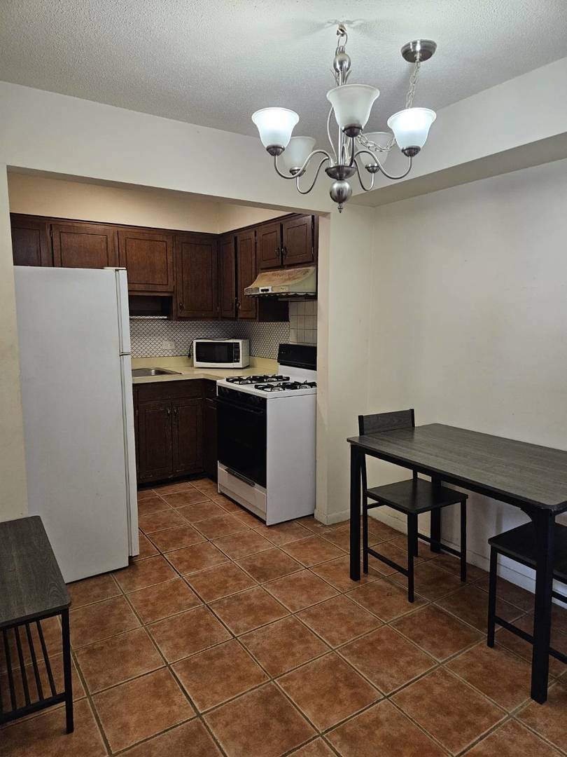 7234 W North Avenue 908 Property Photo 6