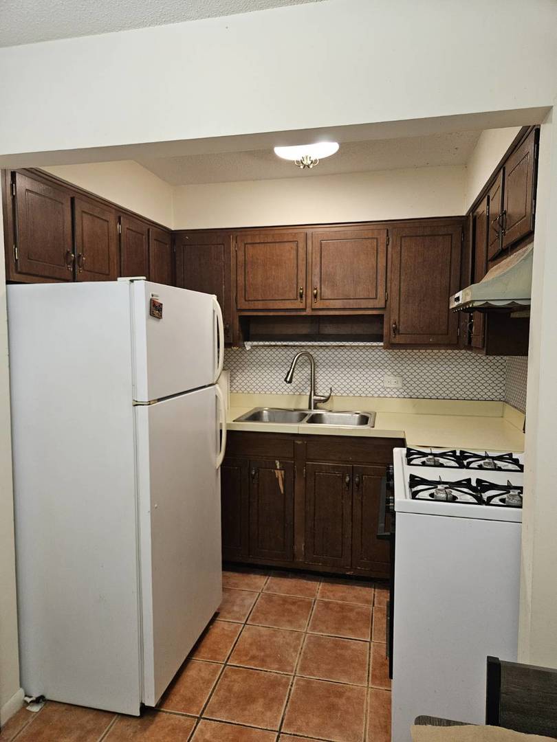 7234 W North Avenue 908 Property Photo 7