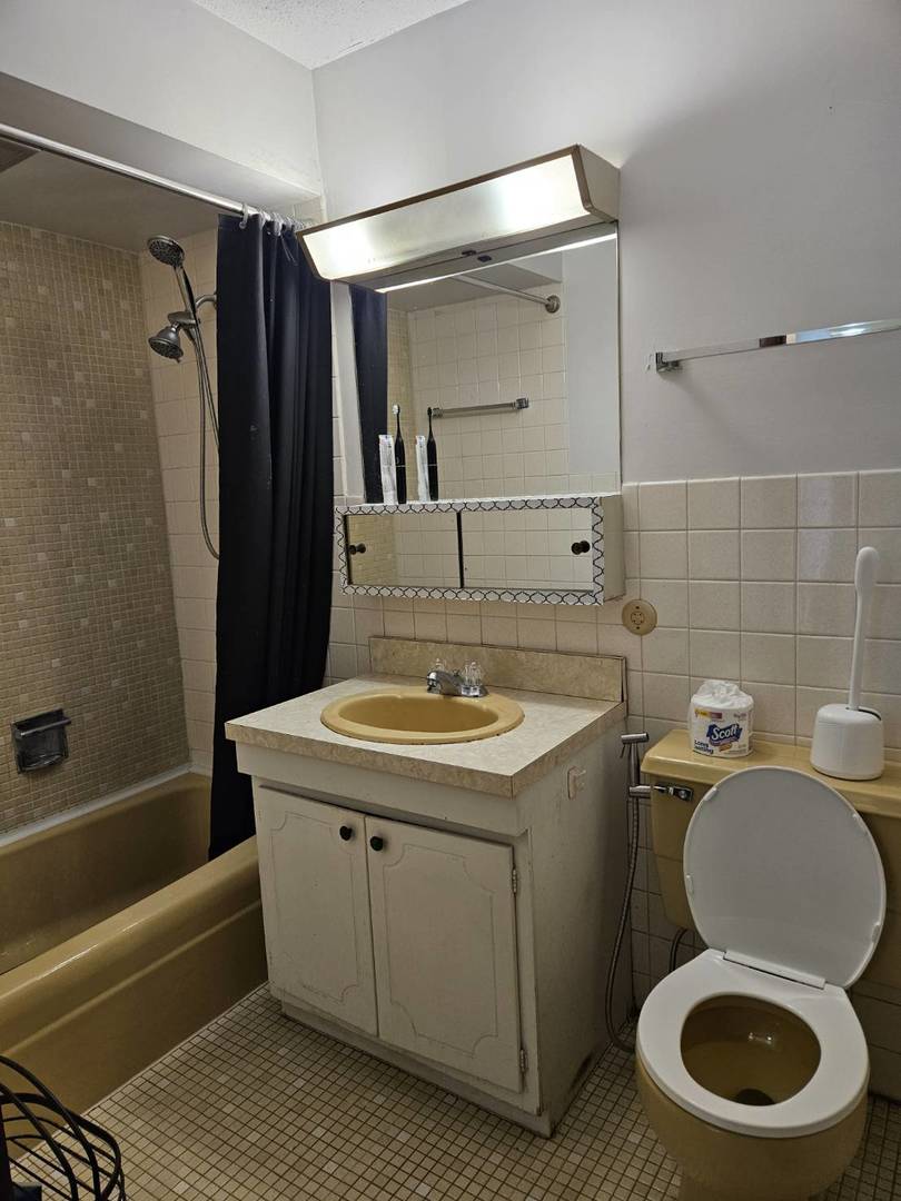 7234 W North Avenue 908 Property Photo 8