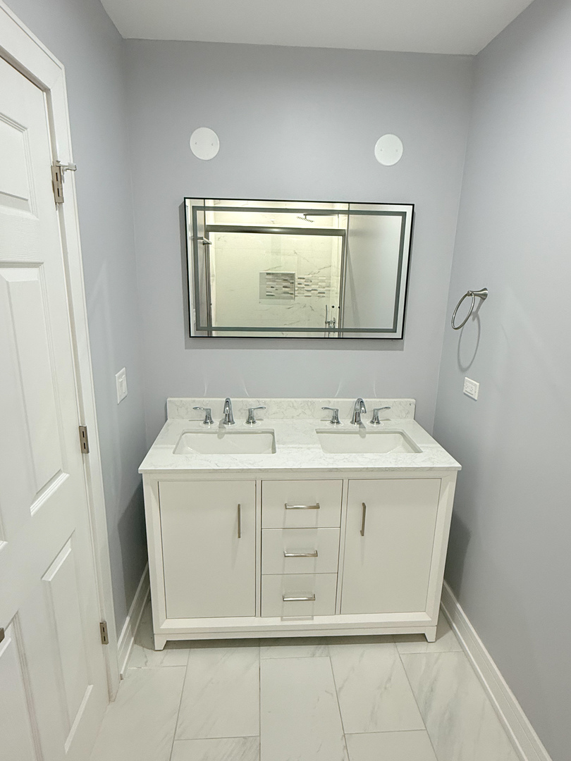 4907 W Walton Street 2 Property Photo 14