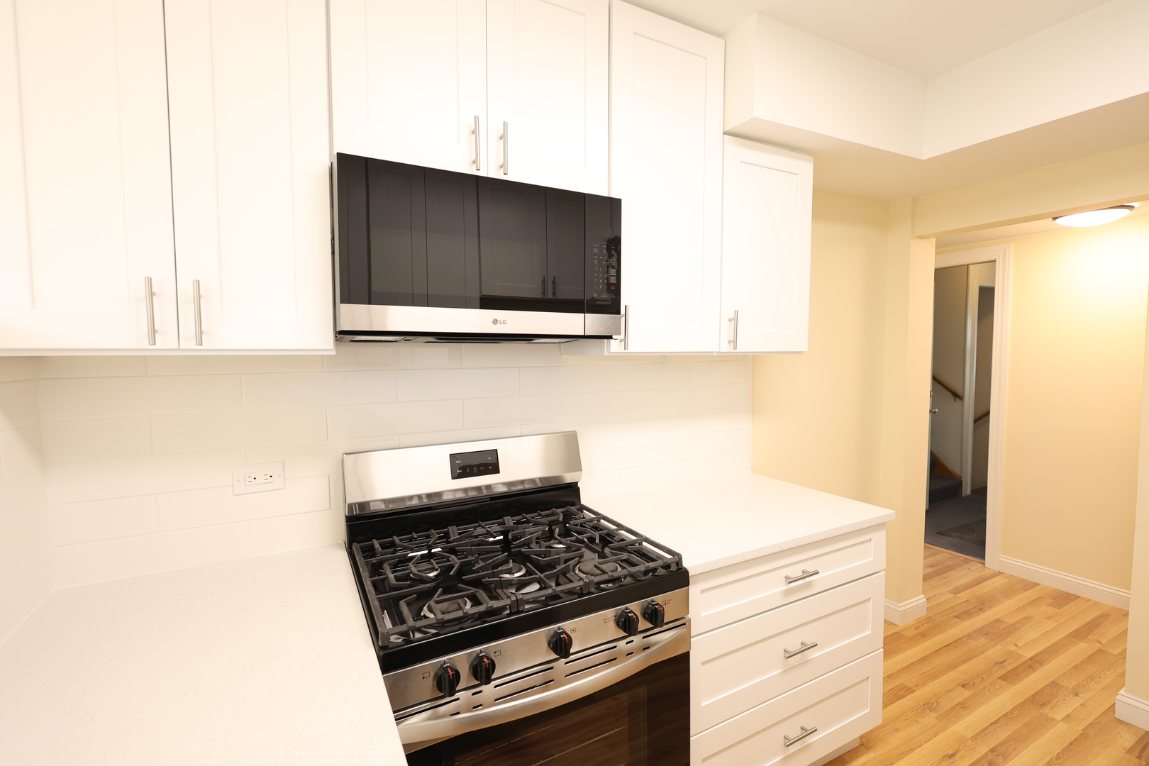 6157 W Belmont Avenue 1f Property Photo 5