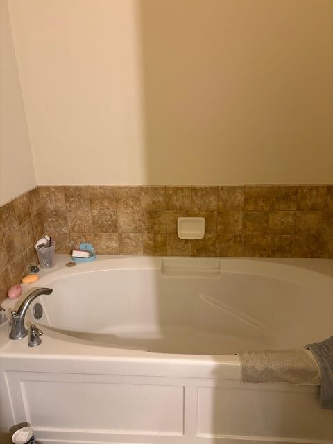 77 N Wolf Road 210 Property Photo 10