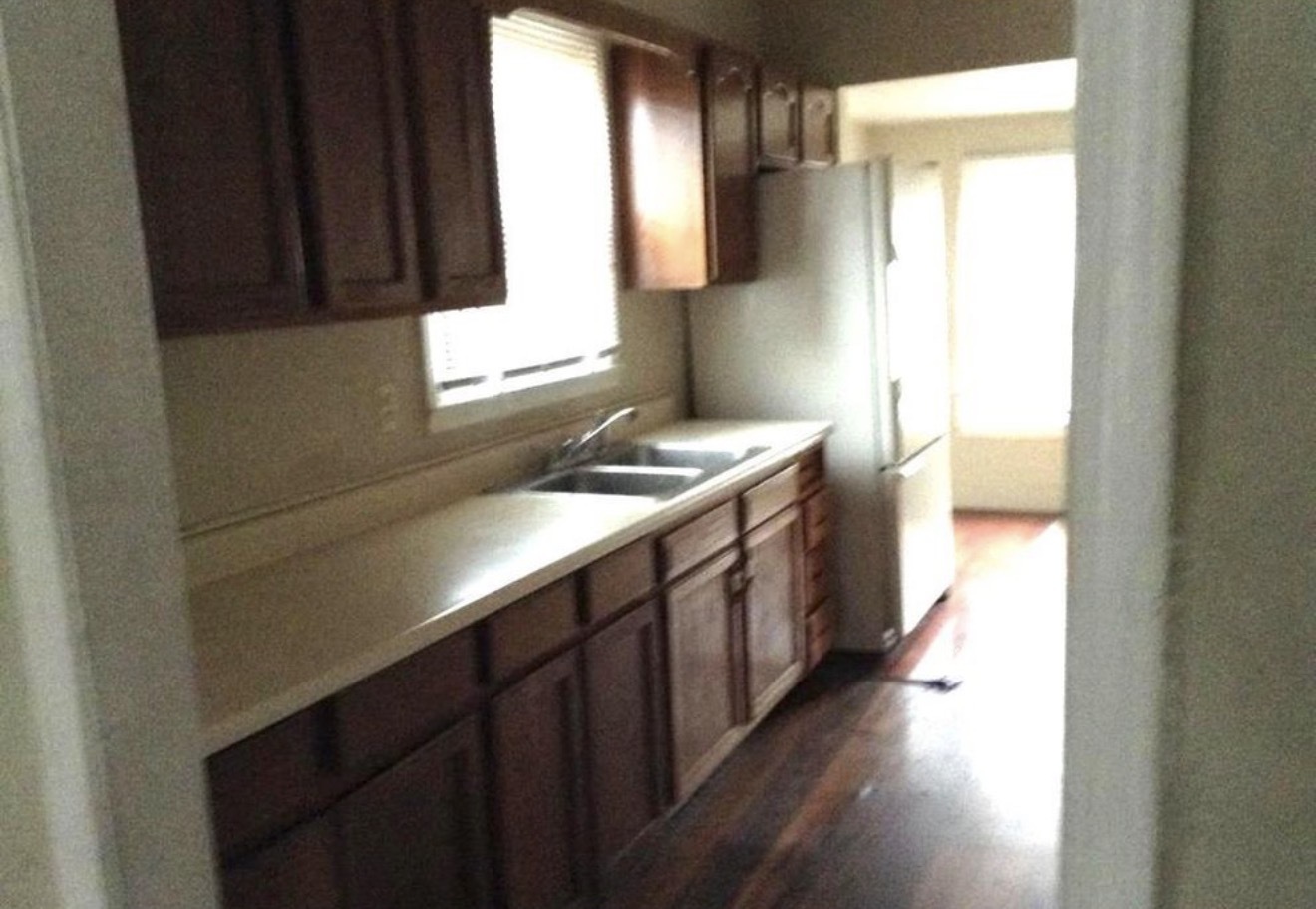 701 W College Street Property Photo 4