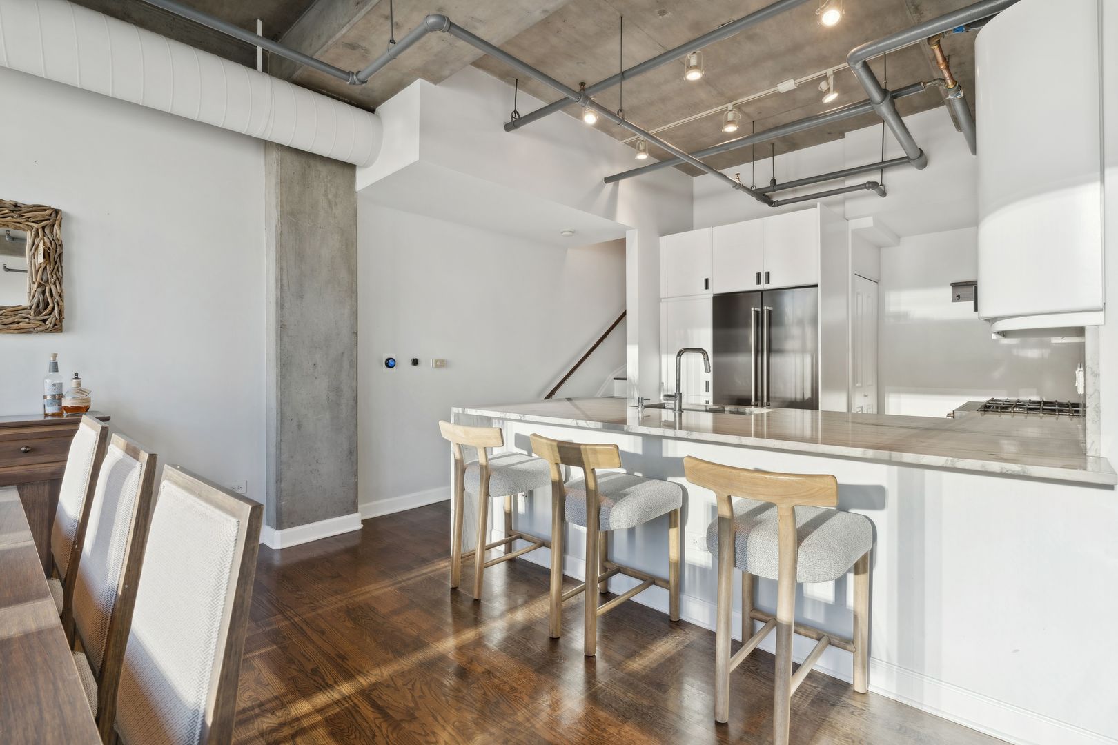 700 W Van Buren Street Ph2 Property Photo 9