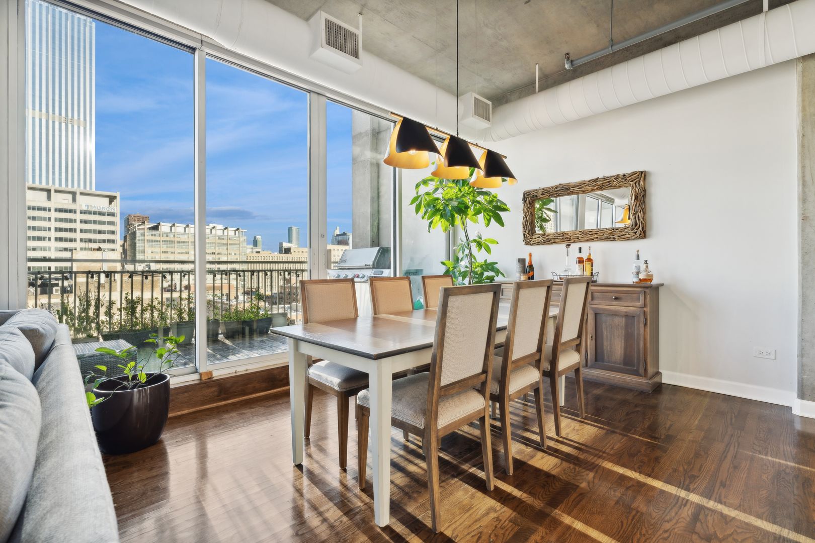 700 W Van Buren Street Ph2 Property Photo 15