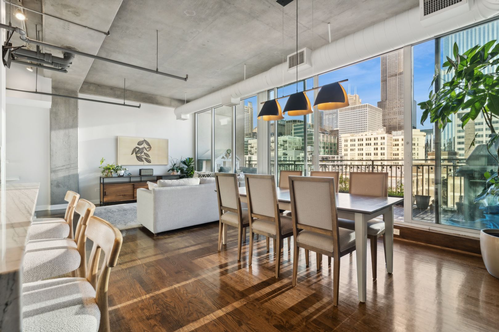 700 W Van Buren Street Ph2 Property Photo 17