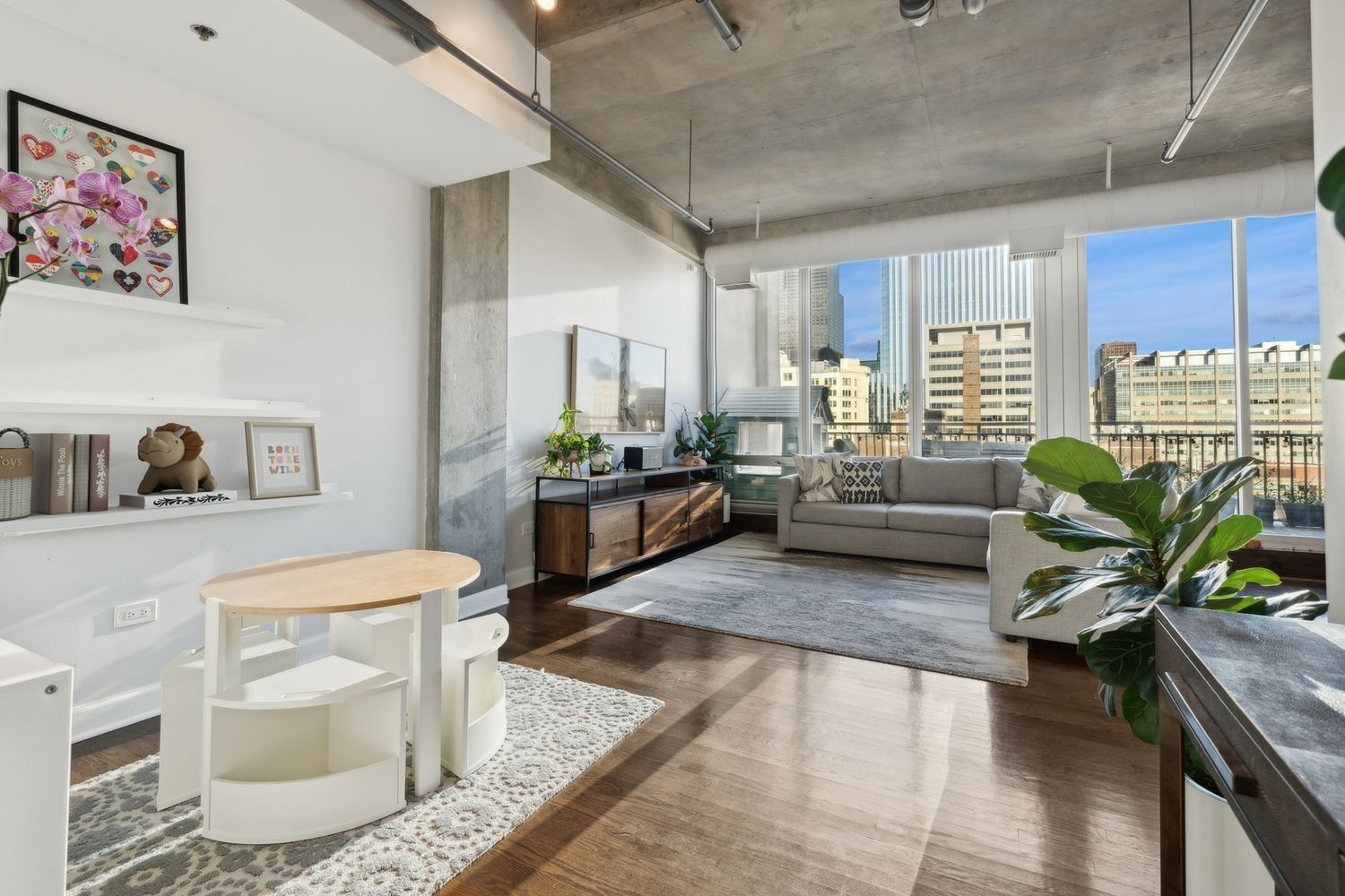 700 W Van Buren Street Ph2 Property Photo 20