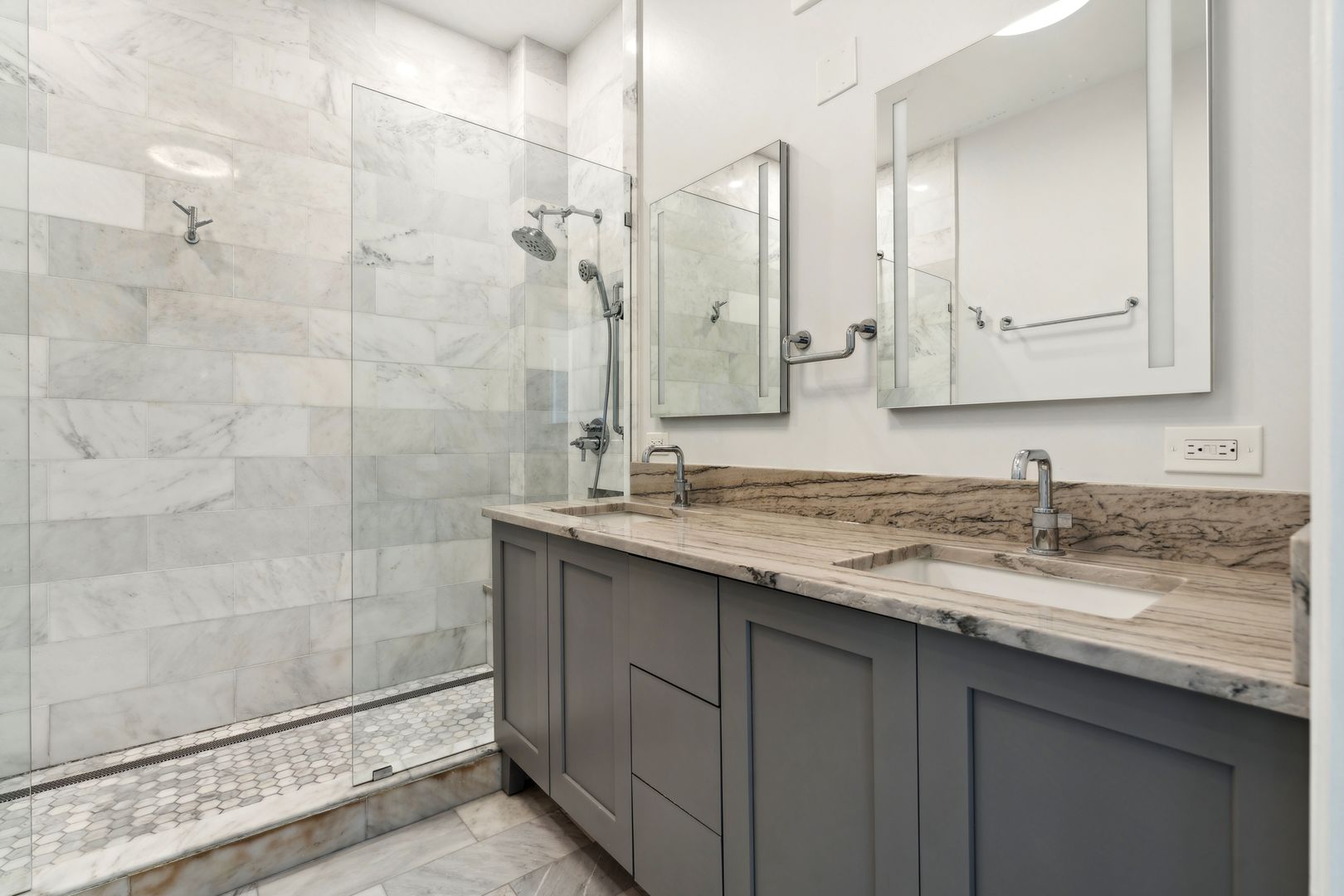 700 W Van Buren Street Ph2 Property Photo 24