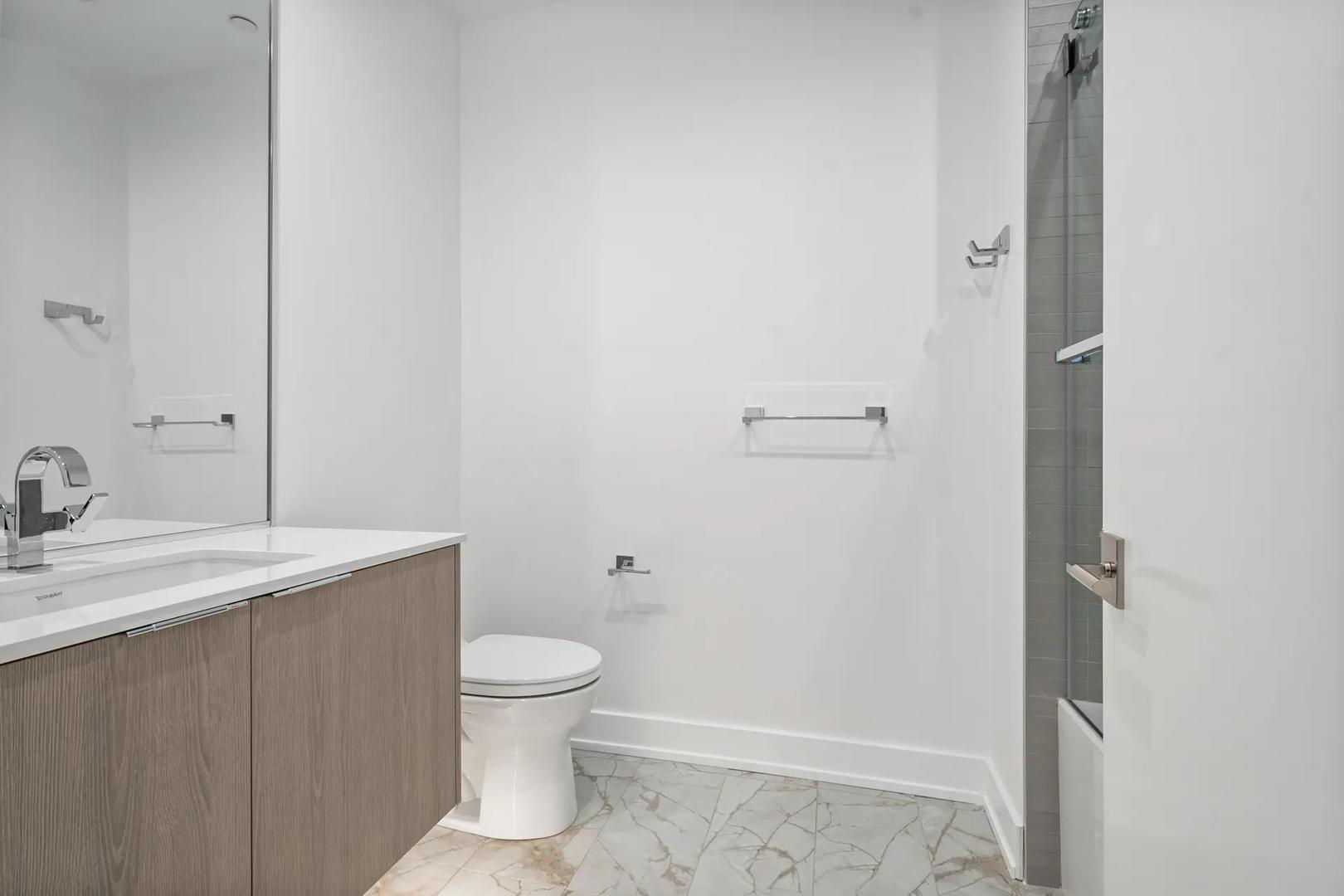 728 Waukegan Road 203 Property Photo 13