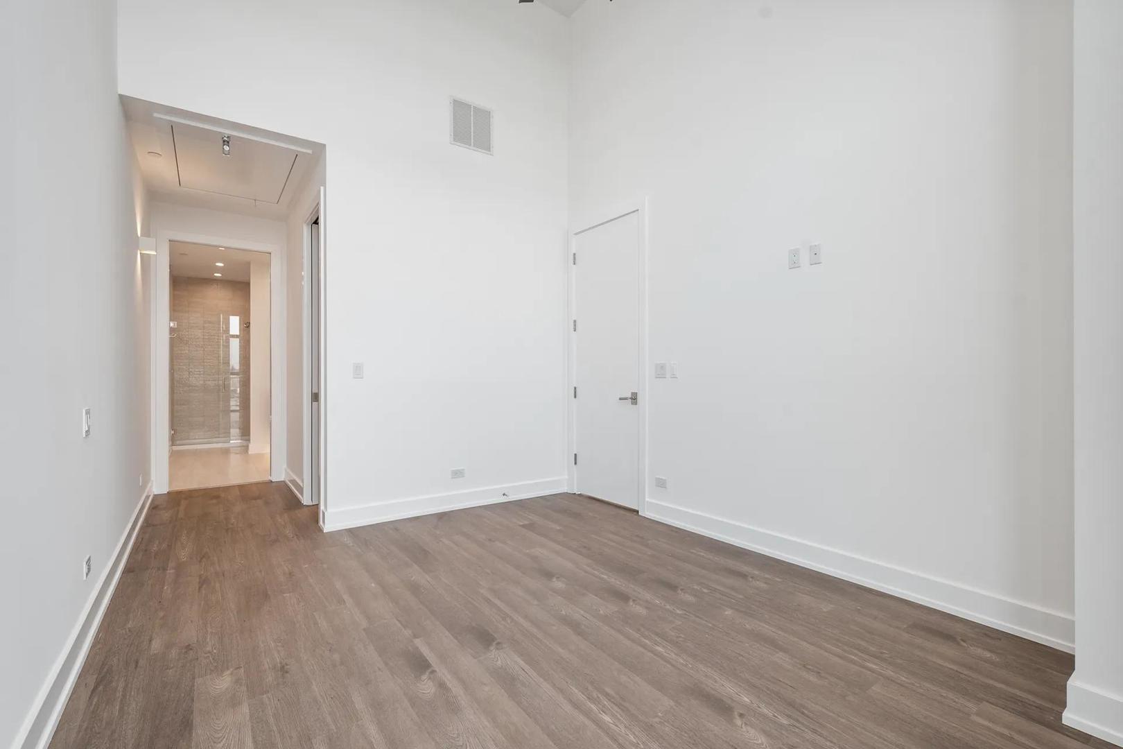 728 Waukegan Road 203 Property Photo 15