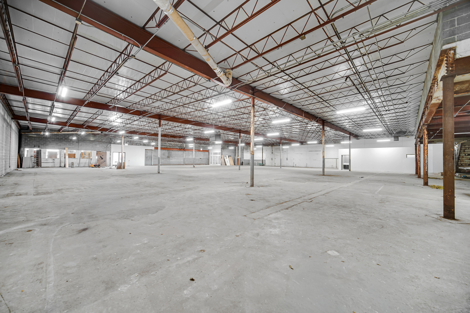 5010 S State Street Property Photo 7