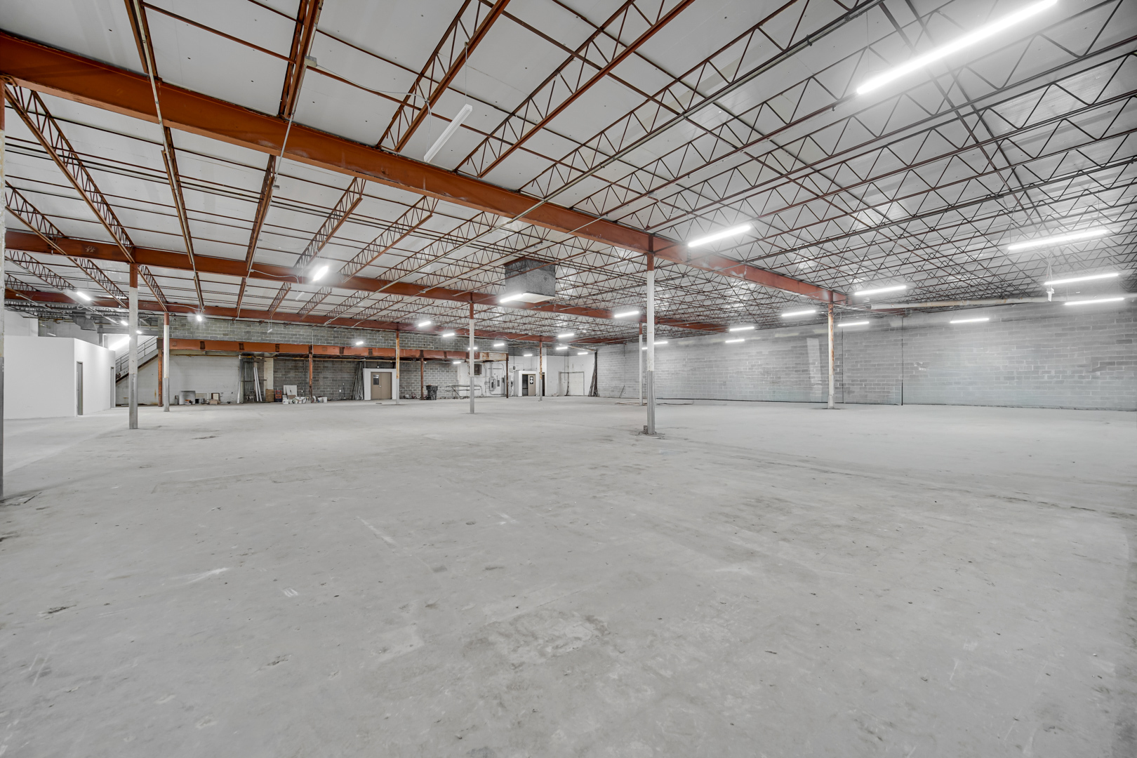 5010 S State Street Property Photo 8